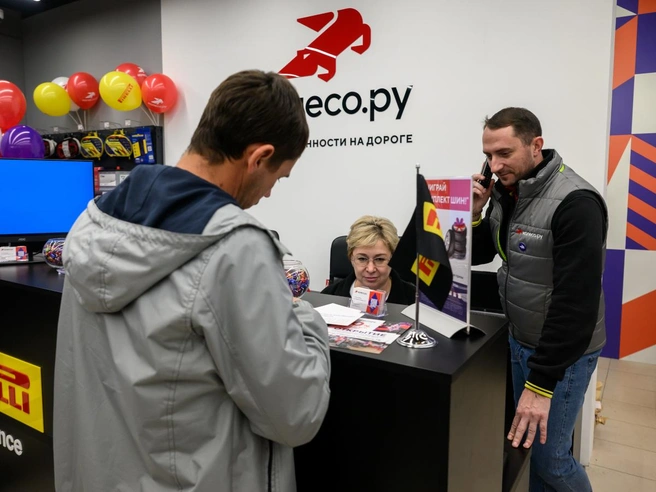 В федеральной сети работают настоящие профи, которые всегда могут дать грамотный совет и сориентировать по наличию и тем или иным характеристикам товара | Источник: Колесо.ру