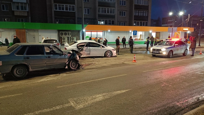Обстоятельства аварии устанавливаются | Источник: Госавтоинспекция города Ревда