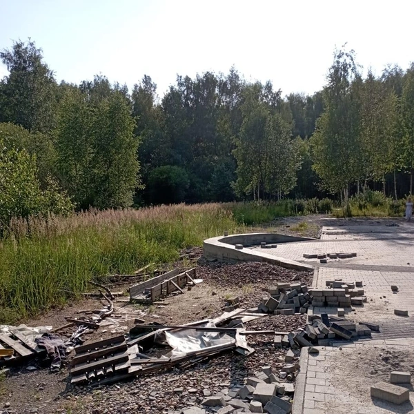Так продвигались работы по выкладке новой плитки | Источник: «Подслушано в Ярославле» / 76.RU