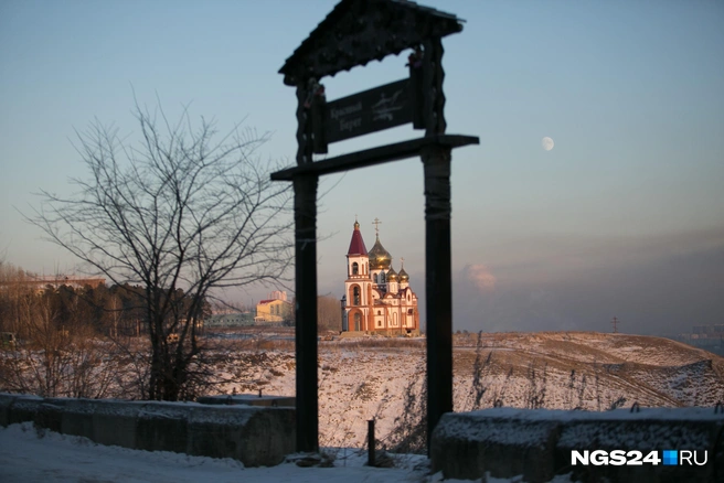 Красивый берег 2015. Теперь за храмом жилой комплекс | Источник: Артем Ленц / NGS24.RU