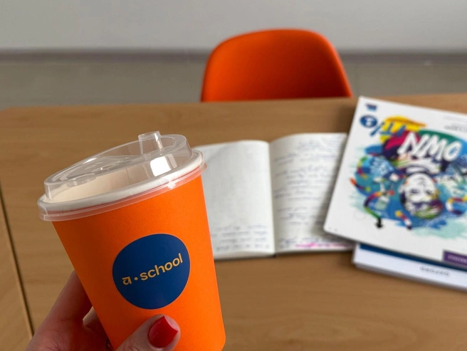 В A-School учат разговорному английскому для любых целей: от ОГЭ и ЕГЭ до дизайна и программирования | Источник: ИП Добрынина Эльза Сергеевна
