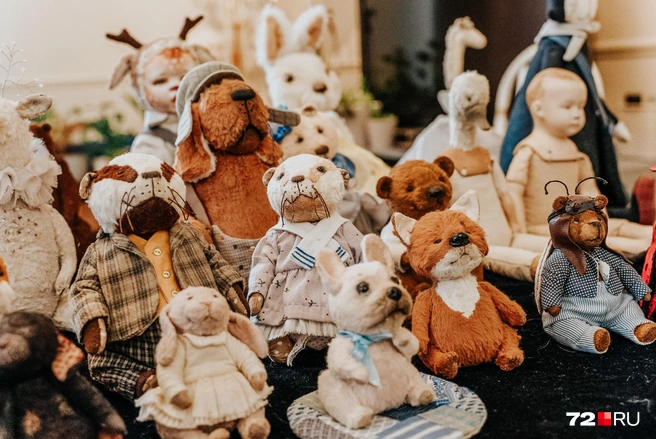 Эти игрушки — часть солидной коллекции Аллы Ювакаевой. Они не продаются | Источник: Илья Чикотин / 72.RU