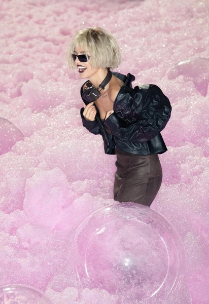 зиверт, зиверт 2025, зиверт музыка, зиверт певица, зиверт лет, зиверт биография, зиверт фото, юлия зиверт, сколько лет зиверт, зиверт 2026,  | Источник: Сциальные сети