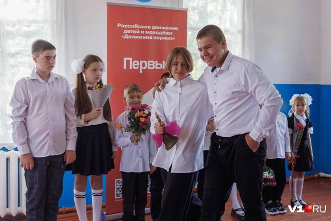 В 9-м классе в этом году&nbsp;— два ученика, но, кажется, им совсем не грустно | Источник: Алексей Волхонский / V1.RU