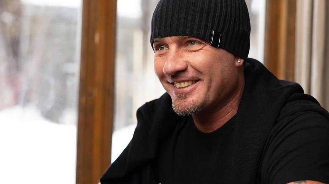 Роман Костомаров возвращается на лед: &laquo;Пока не помрем, будем заниматься спортом&raquo;