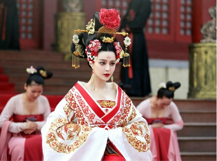 Кадр из фильма «Императрица Китая» | marieclaire.ru