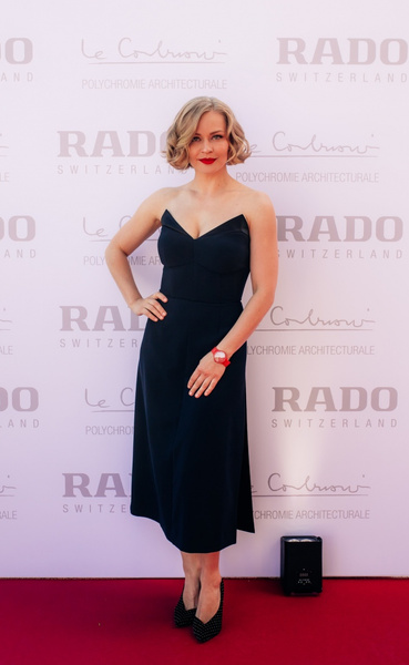 Актриса Юлия Пересильд спела на презентации новой коллекции часов Rado