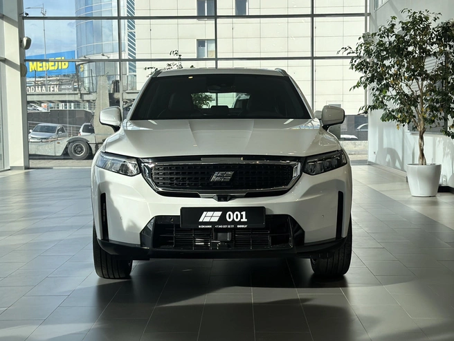 При покупке автомобилей Geely и Belgee можно получить комплект зимних шин и защиту картера в подарок | Источник: официальный дилер Geely и Belgee ОКАМИ