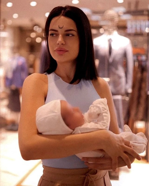 Селена Майер