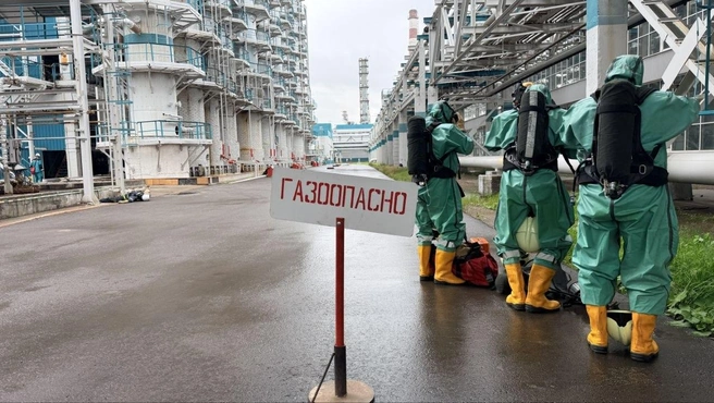 На «Сибур-Химпроме» прошли тактико-специальные учения по ликвидации аварии с выбросом опасных веществ | Источник: «Сибур‑Химпром»