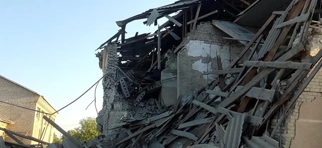 Утром 20 сентября ВСУ ударили по школе в Запорожской области — в здании был избирательный участок | Источник: Евгений Балицкий / max.ru