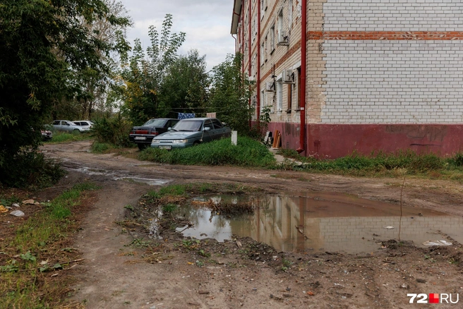 Коммуналка за однокомнатную квартиру в старой пятиэтажке&nbsp;— около пяти тысяч рублей (без отопления) | Источник: Ирина Шарова / 72.RU