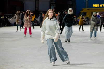 Иркутян зовут на открытый каток стадиона «Труд»