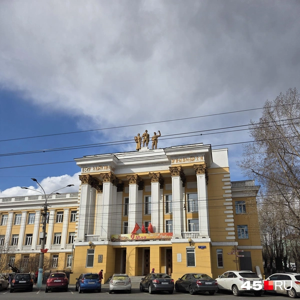 Дом офицеров | Источник: Алена Кисель