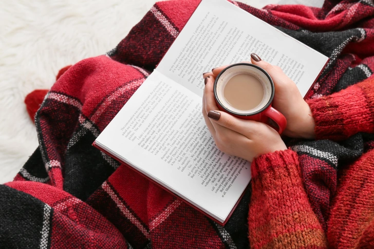 Для уютного досуга: 5 книжных новинок осени, о которых стоит знать каждому | Источник: Pixel-Shot/Shutterstock/Fotodom.ru