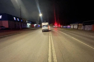 Подросток в Кургане угодил под грузовик