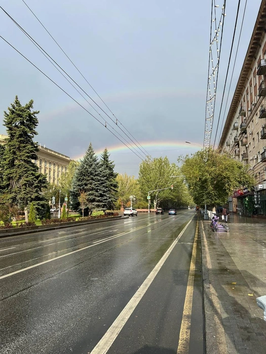 Солнце и радуга над проспектом Ленина | Источник: читатели V1.RU