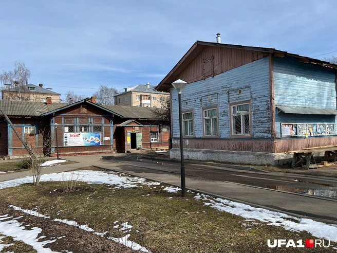 Тот тёмный дом построили в 1933-м