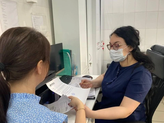 Врачи советуют начать с консультации специалиста, чтобы оценить ситуацию и подобрать программу | Источник: наркологическая клиника «Свобода»