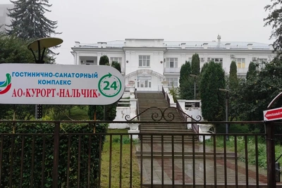 В курортной зоне Долинск открыт избирательный участок