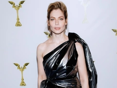 Платье-фантик Viva Vox, туфли Balenciaga: оцениваем победный образ Юлии Снигирь