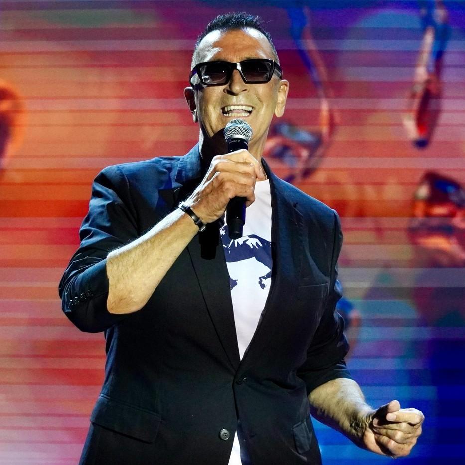 «Я так гордился, в моих глазах он…»: красавец-внук Буйнова, из которого хотели сделать офицера, стал дизайнером