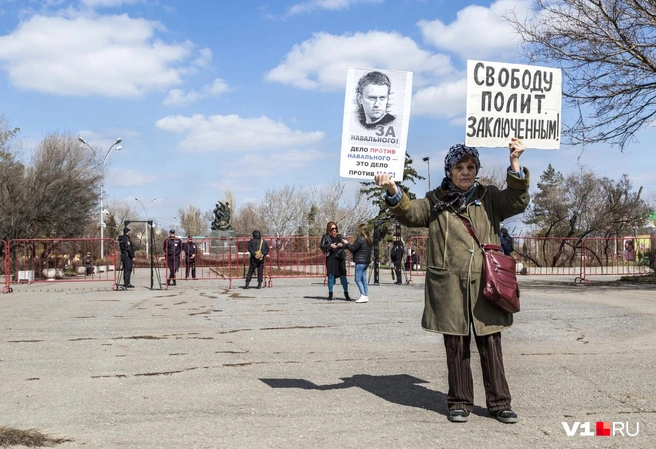 За участие в митинге в поддержку Навального Галину Тихенко уже привлекали к ответственности | Источник: Константин Завриков