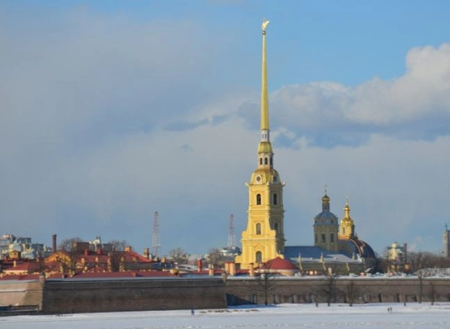 Власти Санкт-Петербурга решили снять часть ограничений в новогоднюю ночь | ya62.ru