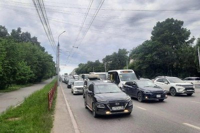 Иркутяне стоят в очередях на заправках по 8-9 часов