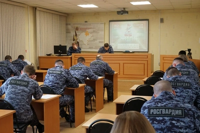 Росгвардейцы из Кирова написали «Диктант Победы»