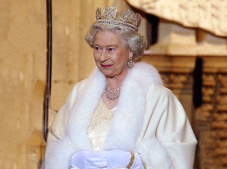 От Королевы до герцогини Кейт: как королевские особы носят мех