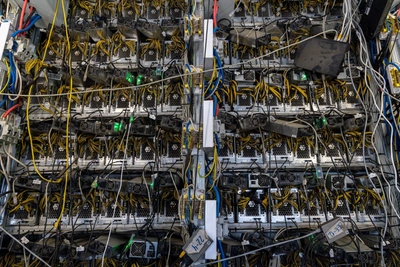 Депутата Бойкова объявили в розыск за майнинг на 300 млн