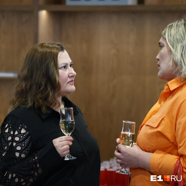 Для гостей презентации устроили фуршет | Источник: Владислав Лоншаков / E1.RU