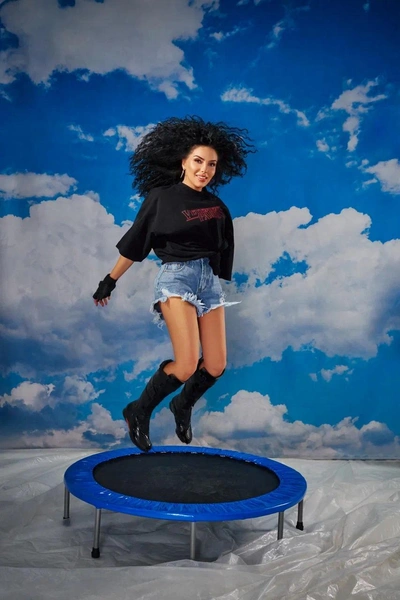 Певица LAYLI: «Нужно искать проблемы не в ребенке, а в себе» | parents.ru