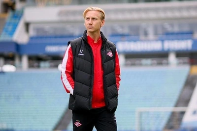 Жена и дочь футболиста «Спартака» не могут выехать из ОАЭ