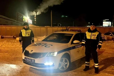 Полицейские сопроводили беременную к роддому из-за пробок