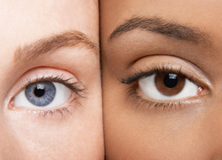 Голубоглазые и кареглазые: чем отличается их зрение (вы удивитесь)
