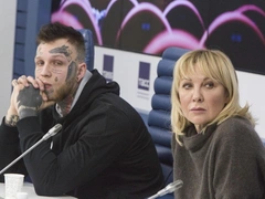 «Денис подурил в молодости»: Яковлева оправдала шокирующую внешность сына