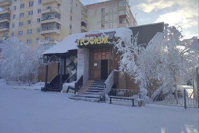 Ресторан в Мирном закрыли на два месяца после отравления выпускников