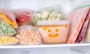 Только еду переведете: 5 продуктов, которые нельзя хранить в морозилке