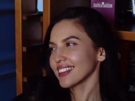 Подруга Салтанат Нукеновой, убитой мужем: «Мама сидела у ее савана весь вечер, гладила его и целовала»