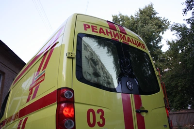 Четырехлетний ребенок выжил после падения с 15 этажа
