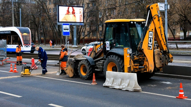 «Золотой асфальт»: ремонт 1 км дороги в Кузбассе обойдется почти в 60 млн рублей — губернатор | Источник: Артём Устюжанин / MSK1.RU