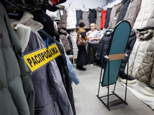 Распродажа была объявлена уже в день открытия торгового комплекса. | Источник: Алексей Волхонский / V1.RU