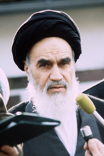 Зеленая буря: как революция 1979 года превратила светский Иран в исламскую республику