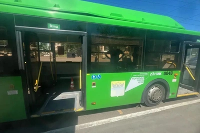 В Оренбурге пенсионерка пострадала при падении в автобусе