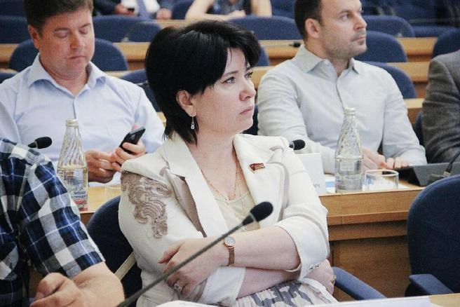 Она несколько раз ставила «неуд» за работу Логвиненко | Источник: Наталья Оськина / соцсети