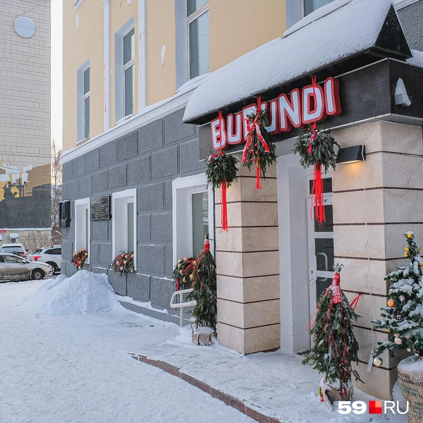 Вход в кофейню | Источник: Тимофей Калмаков / 59.RU