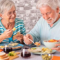 Диета после 60 лет: как питаться в пожилом возрасте, чтобы сохранить физическую и когнитивную активность