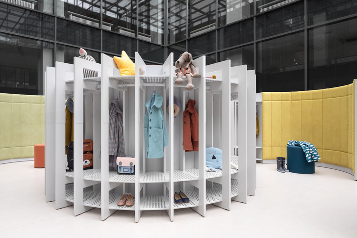 Новый гардероб: проект студии Archipélago для «Хорошколы»
